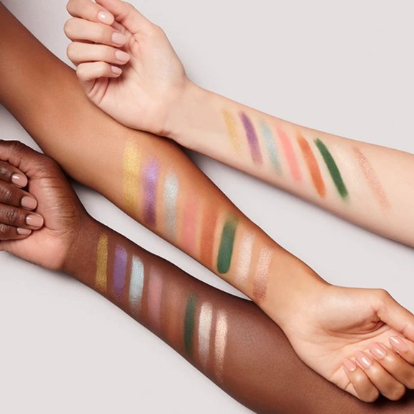 1/2 PRICE ✅ MAC X STRANGER THINGS Hawkins Class of 1986 Eye Palette + Brush  NEW - Picture 13 of 17